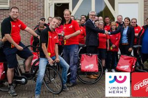 Cycloon Post & Fietskoeriers uit Zwolle neemt per 1 juli de postactiviteiten van IJmond Werkt! over.